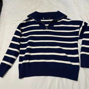 Women's Navy and Blue Sweatshirt